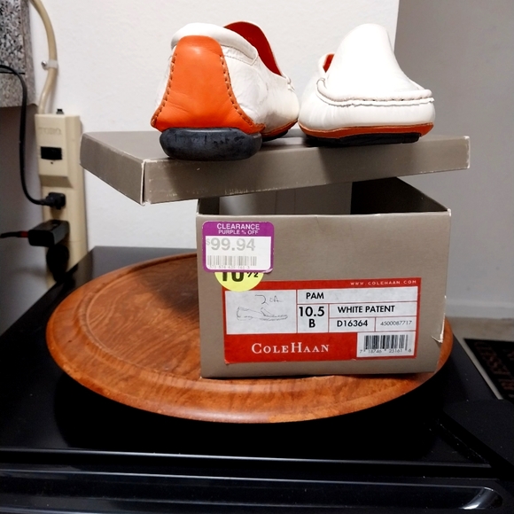 Cole Haan flats slip-on - Picture 7 of 10